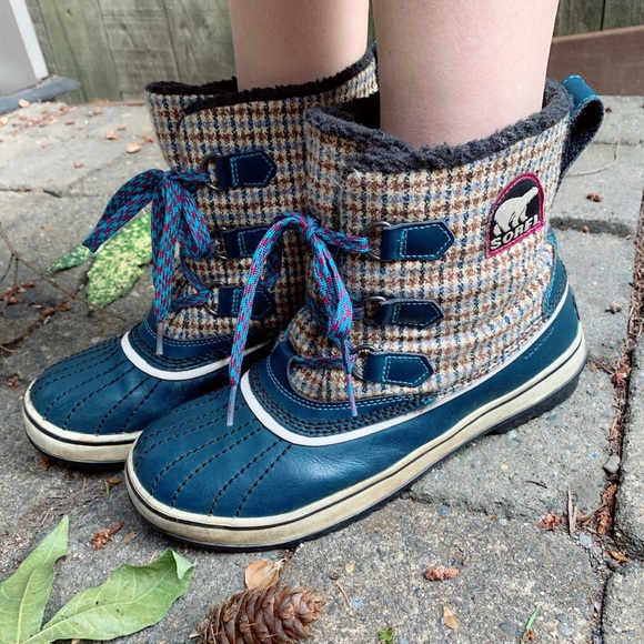 sorel plaid duck boots